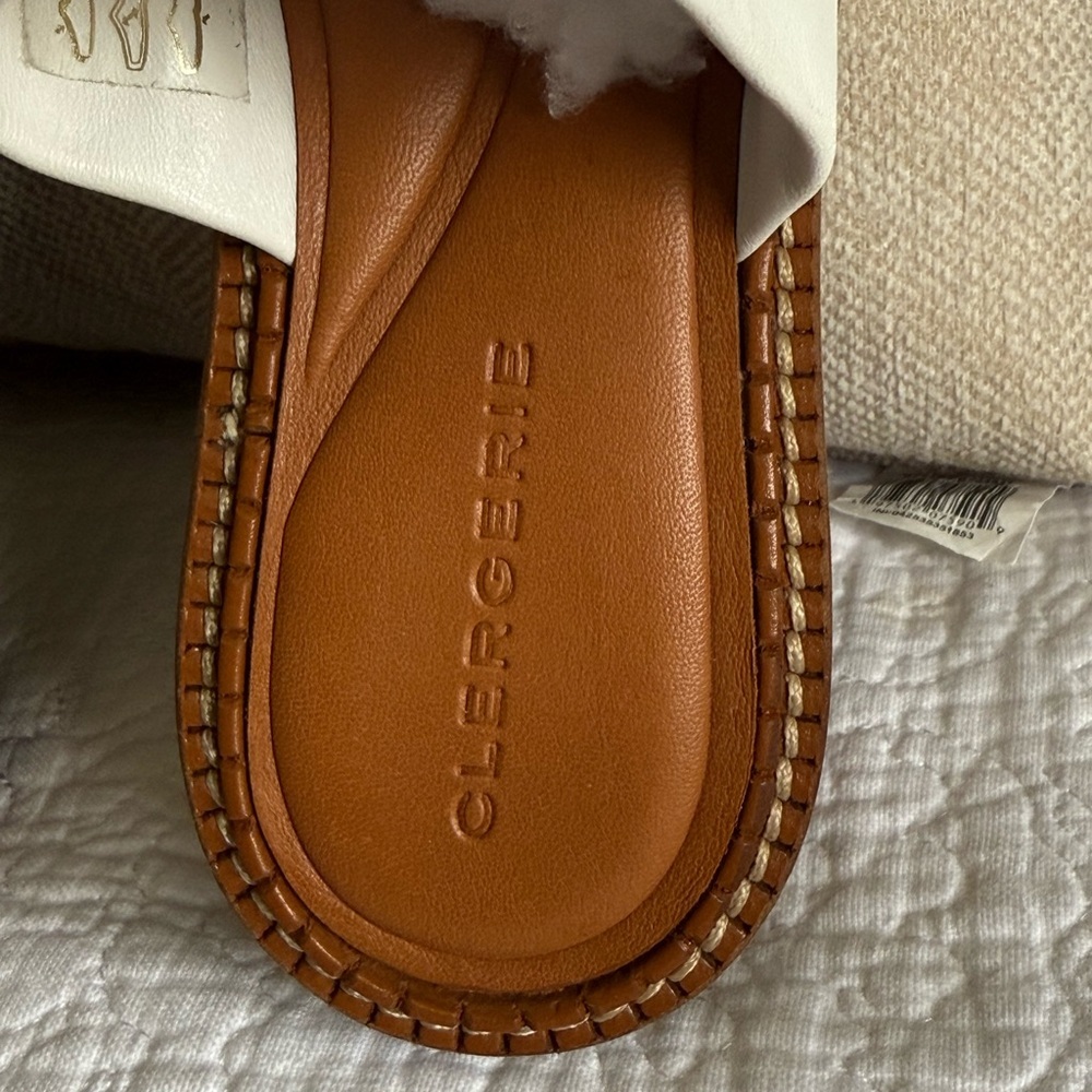 Robert Clergerie Cream Slide Sandals size 38 1/2 new with out the box - Picture 2 of 6